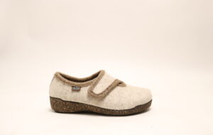 Promed  beige klittenband pantoffel