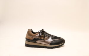 Helioform 249.002 K zwart/goud veterschoen