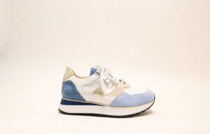 Footnotes 32007 Elke K blauw wit veterschoen