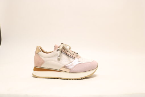 Footnotes 32007 Elke K roze wit veterschoen