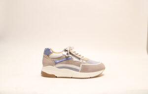 Helioform 284.002 lichtblauw/goud H veterschoen