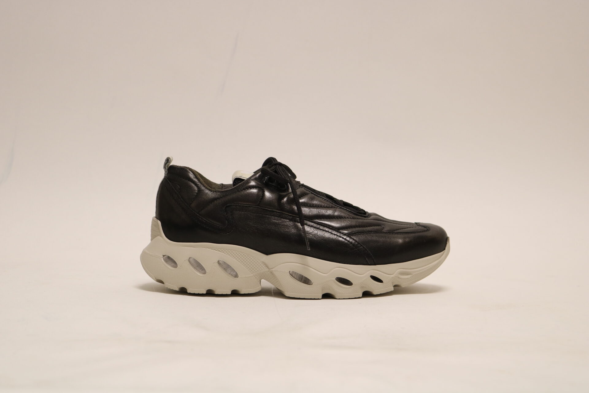 Durea 6311 H Zwart Veterschoen